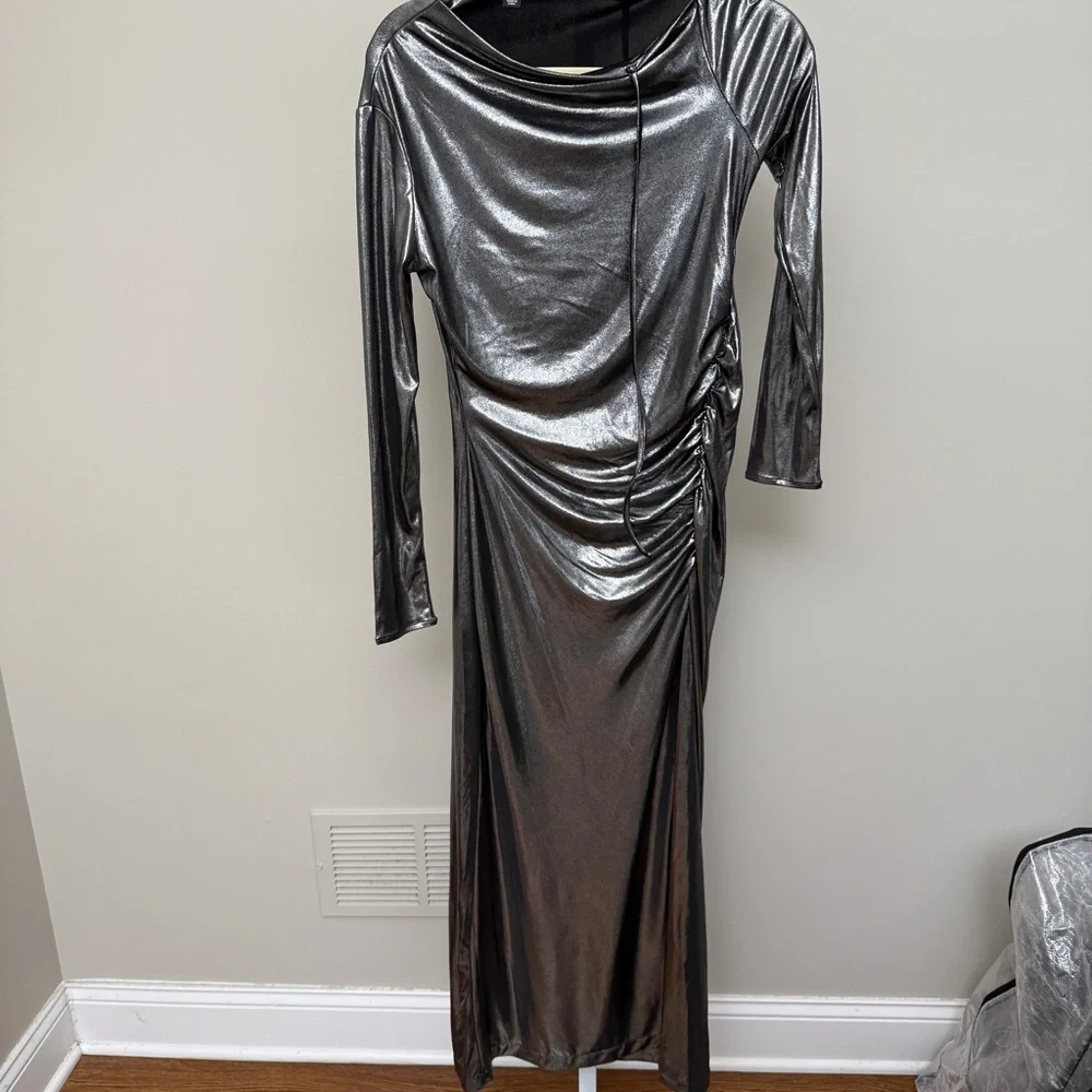 BIMBA Y LOLA
LONG METALLIC SILVER DRESS SIZE XS - Picture 6 of 6